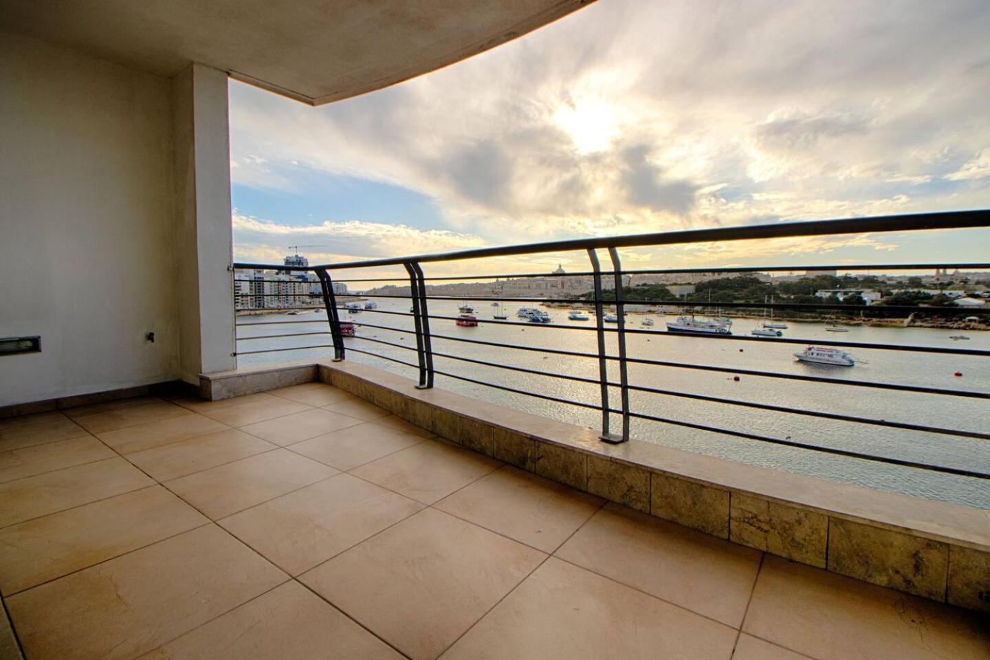 The Strand Apartments By Homely Sliema Exterior foto